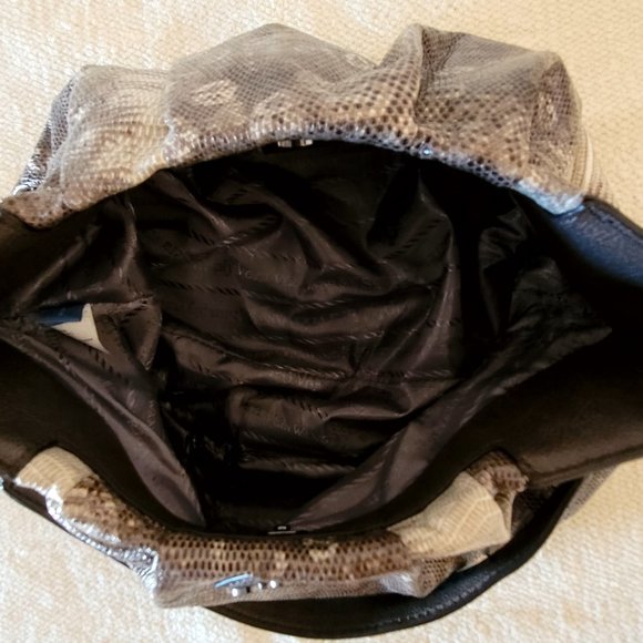 Simply Vera Vera Wang Purse Handbag Gray Snakeskin Pattern New Without Tags - Picture 4 of 4